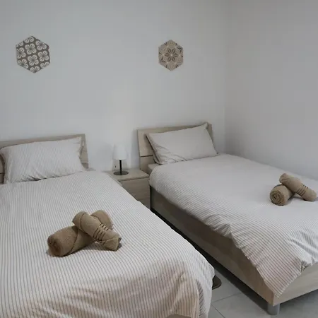 Appartement Ocean Breeze Apartment, Sleeps 6, Family-friendly *
