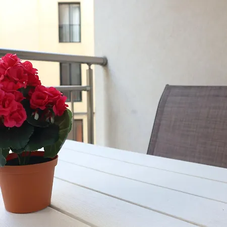 Ocean Breeze Apartment, Sleeps 6, Family-friendly アパート *